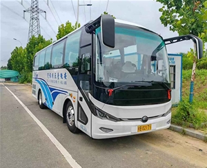 大巴車