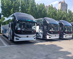 大巴車